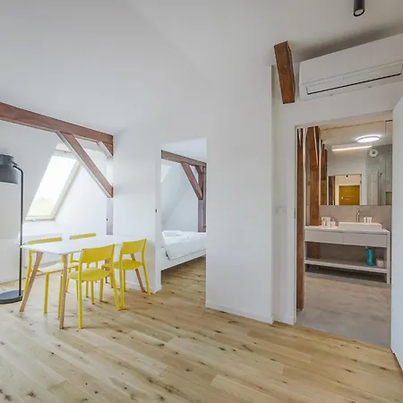 Park Wilsona Stylish By Bookinghost